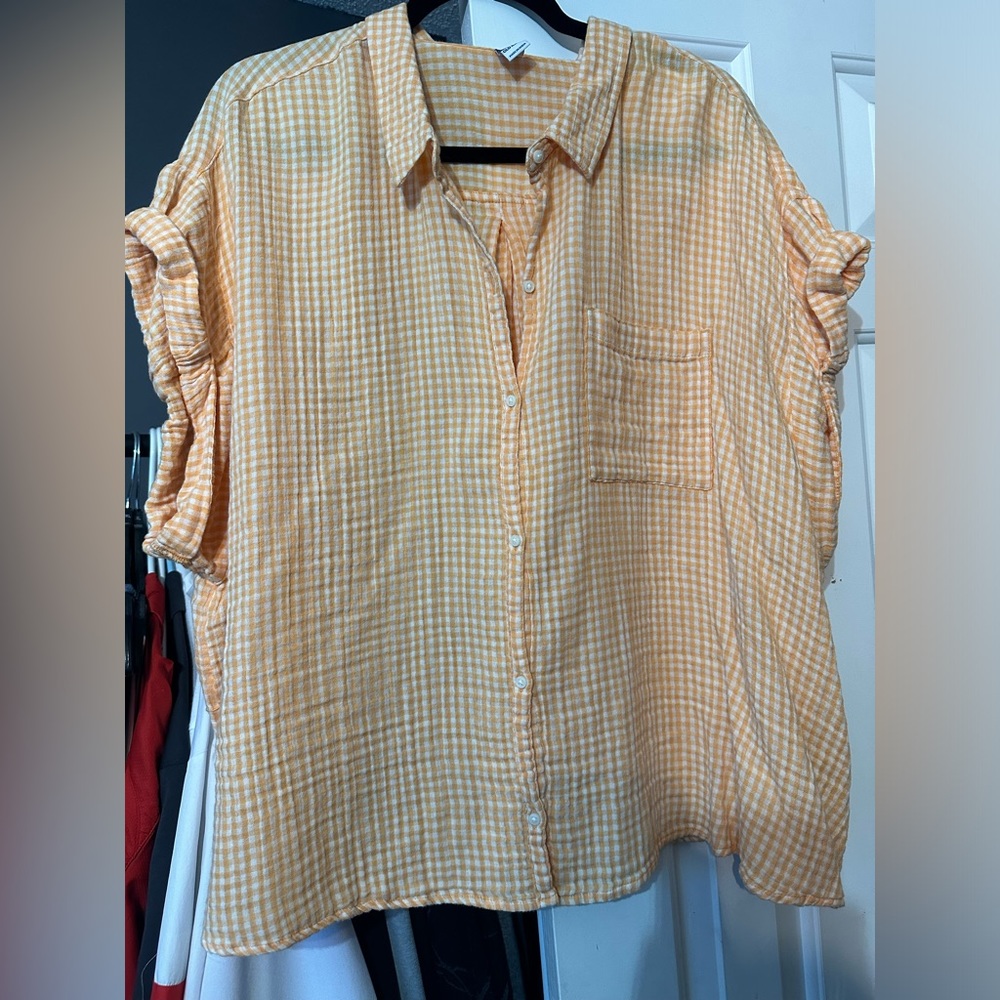 Old Navy Gingham Button-Up Shirt